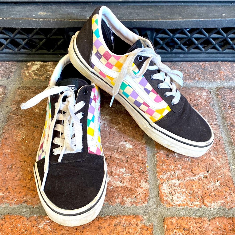 VANS Rainbow Checkered Sneaker Shoes Youth KIDS SZ 3